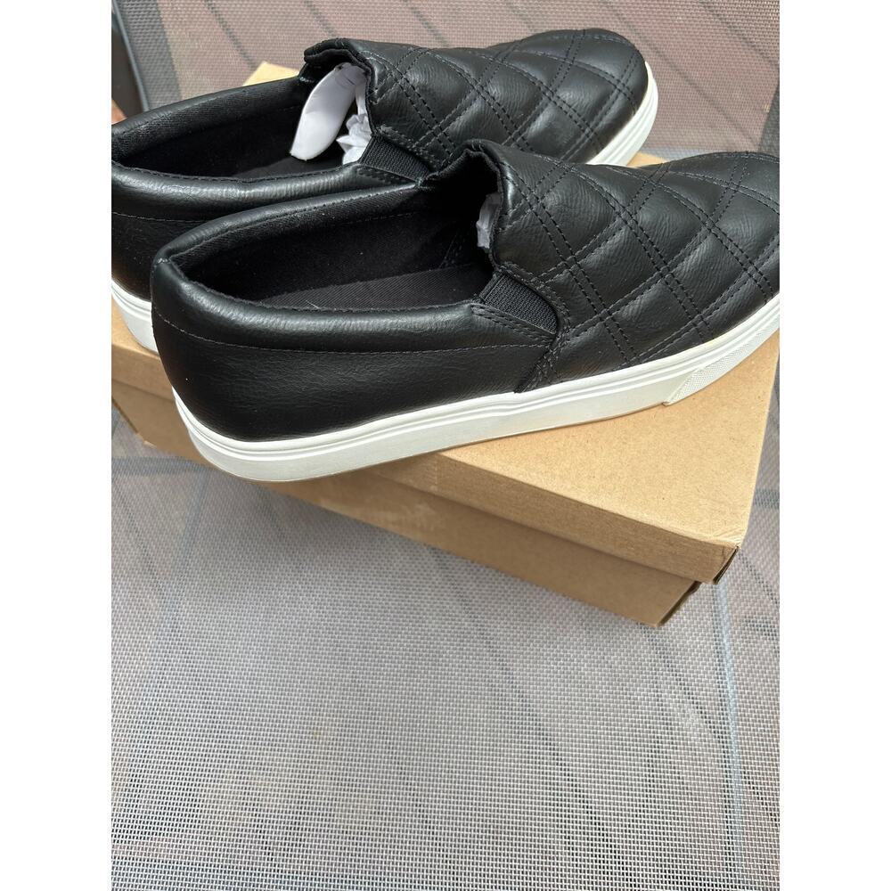 Steve Madden quilted slip on COULTER-Q black slip on sneaker women’s size 9